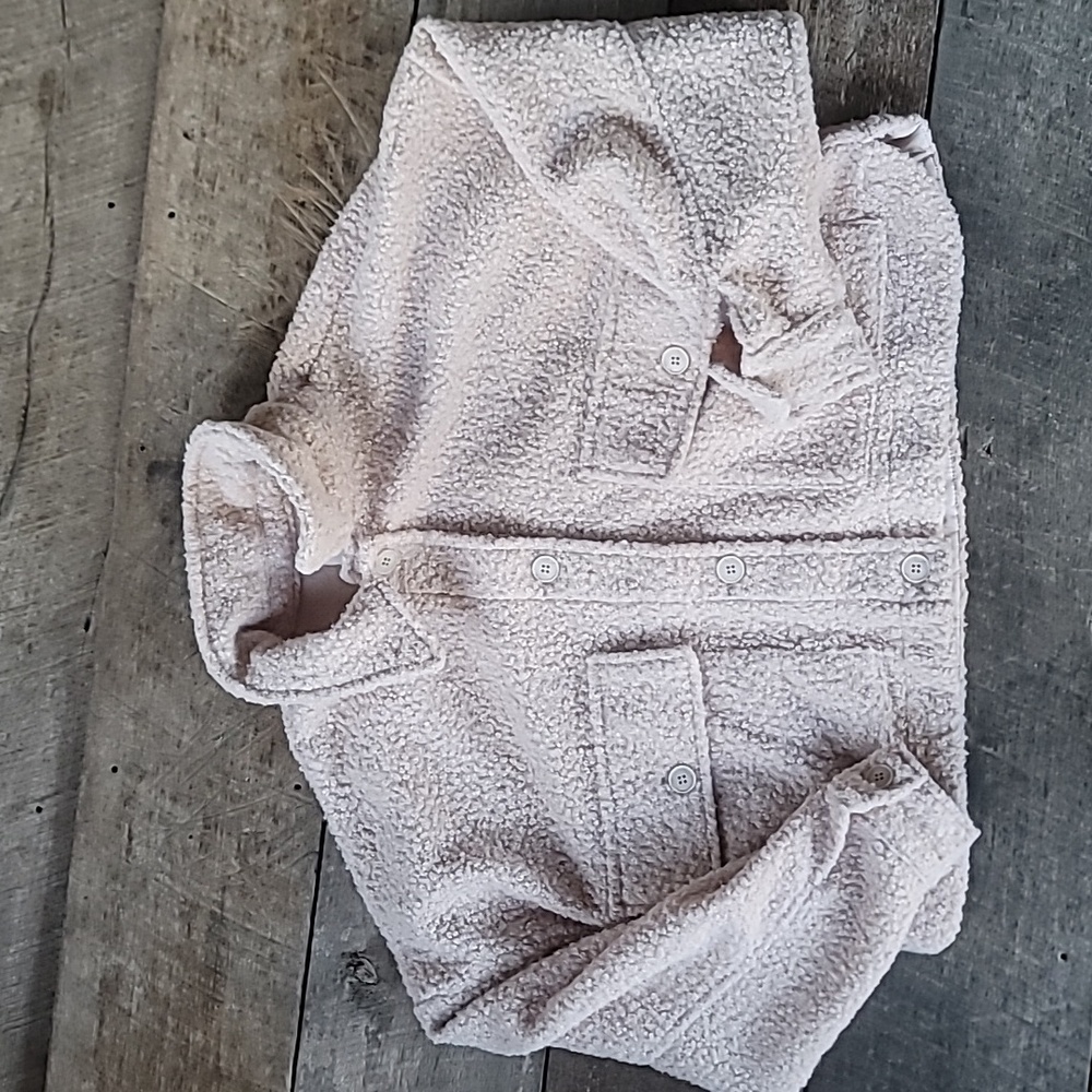 SO Cropped Sherpa Shacket. Cream.
